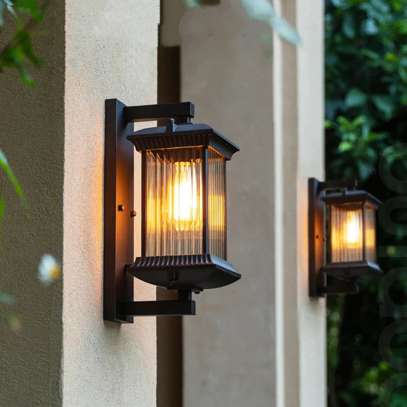 LumiVerra Außenwandleuchte | Aluminium & Glas | E27 Fassung | Wetterfest | Braun