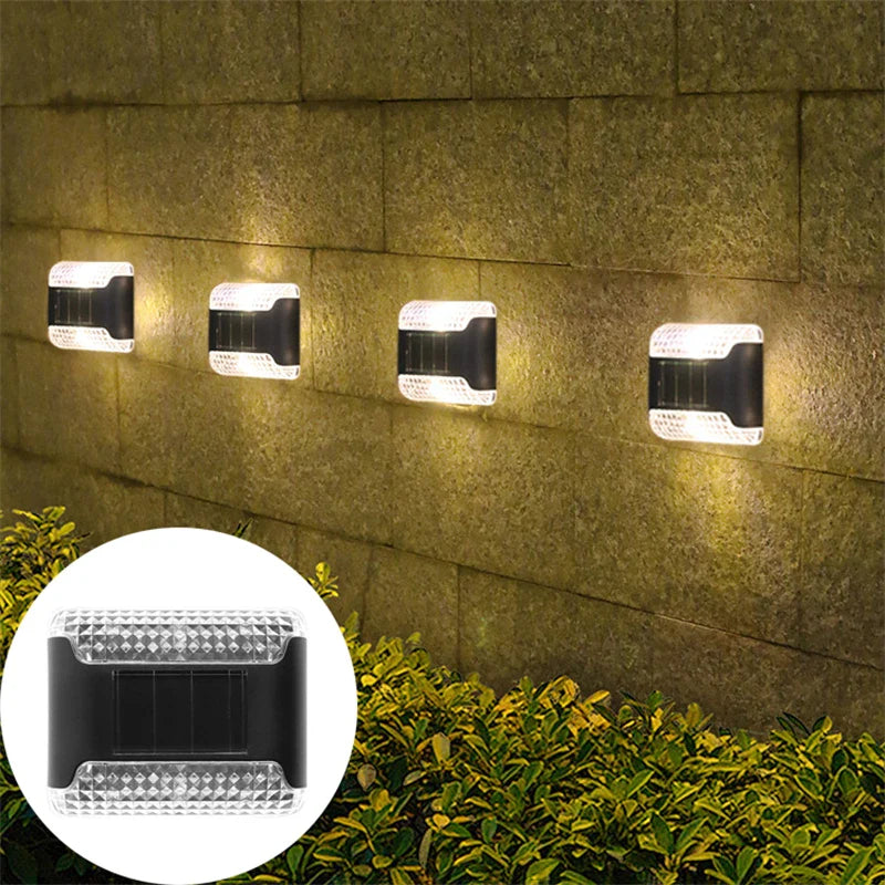 EcoLume Solar-Wandlampen 4er-Set | Warmweißes LED-Licht | Bewegungssensor | Wetterfest