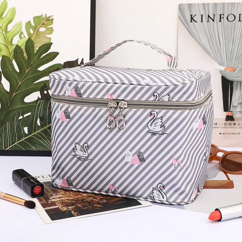 WildAura | Kosmetiktasche | Stylisch & Funktional | Wasserfest & Robust