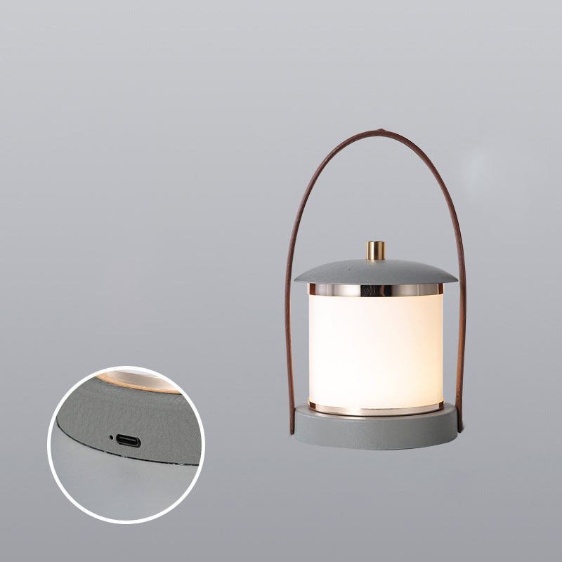 Soluvo LED Tischleuchte | Minimalistische Nachtlampe für drinnen & draußen | Warmweißes Stimmungslicht | Wiederaufladbar & tragbar | Für Balkon, Camping & Zuhause