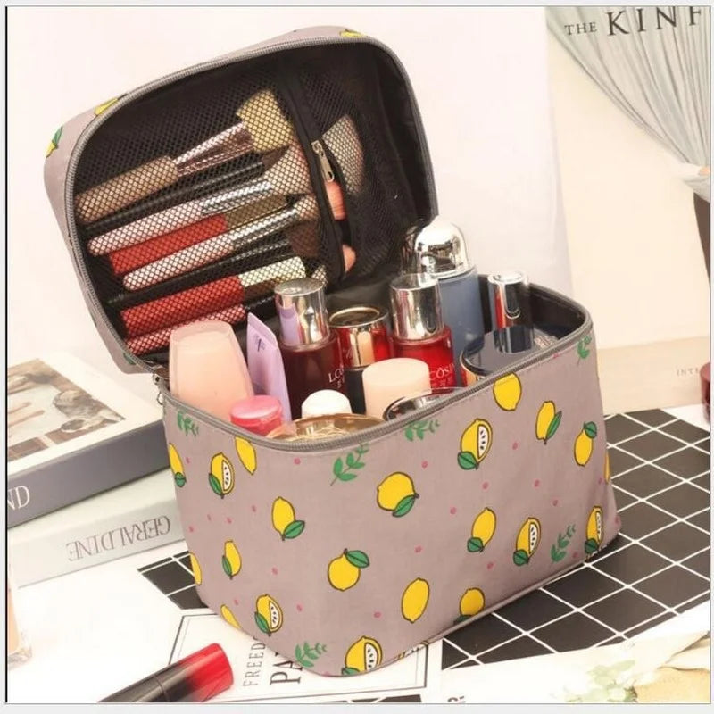 WildAura | Kosmetiktasche | Stylisch & Funktional | Wasserfest & Robust