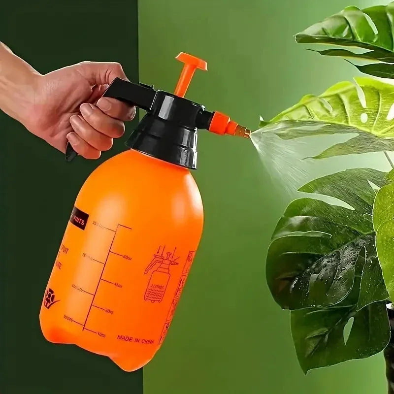 GreenMist Drucksprühflasche | 2 L Volumen | Verstellbare Düse | Handpumpe für Garten & Zimmerpflanzen