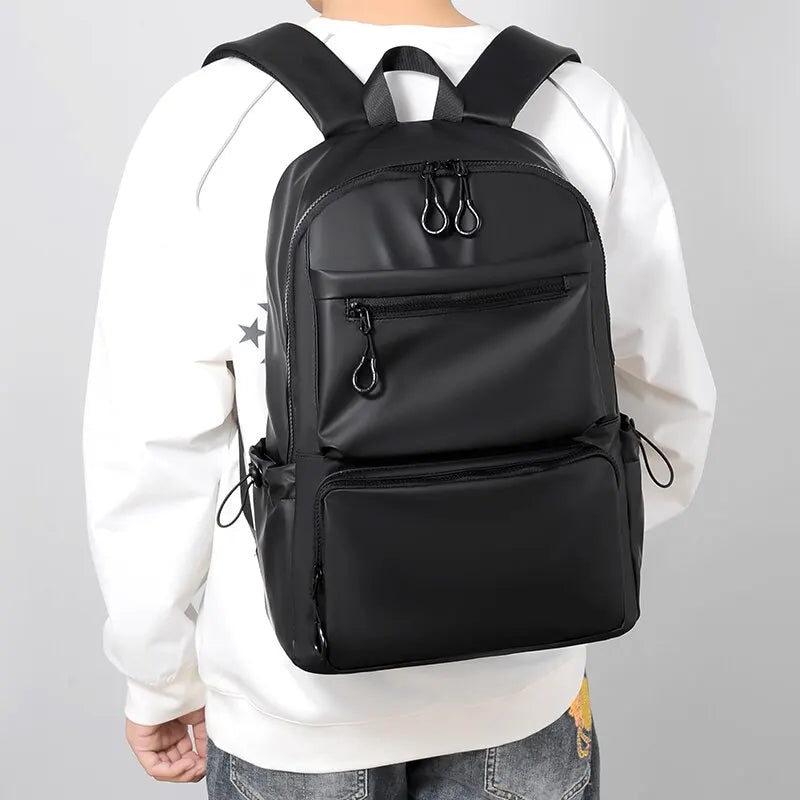 Travana CorePack 14" | Minimalistischer Laptop-Rucksack | Wasserfest & Leicht | Für Büro, Uni & Reisen | Mit gepolstertem Laptopfach