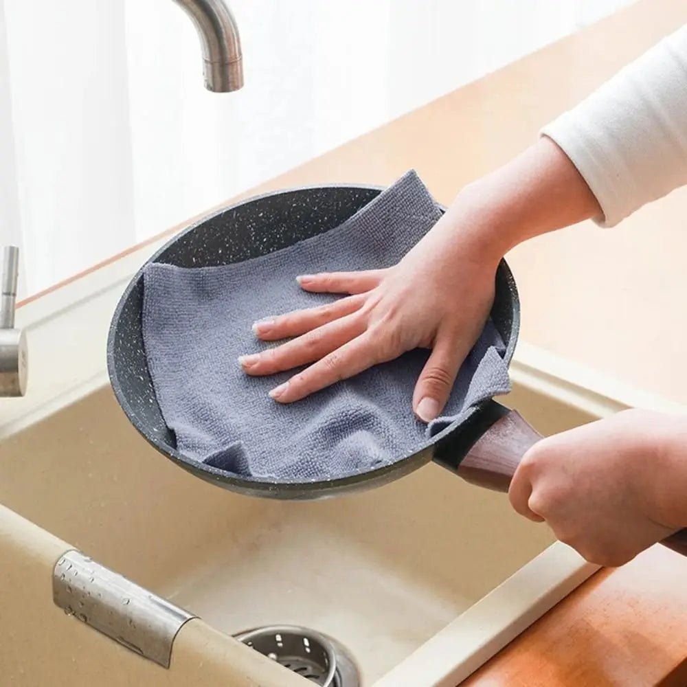 EcoTissu Rolle | Mikrofasertücher Wiederverwendbar | 20 Blatt | Waschbar & Fusselfrei