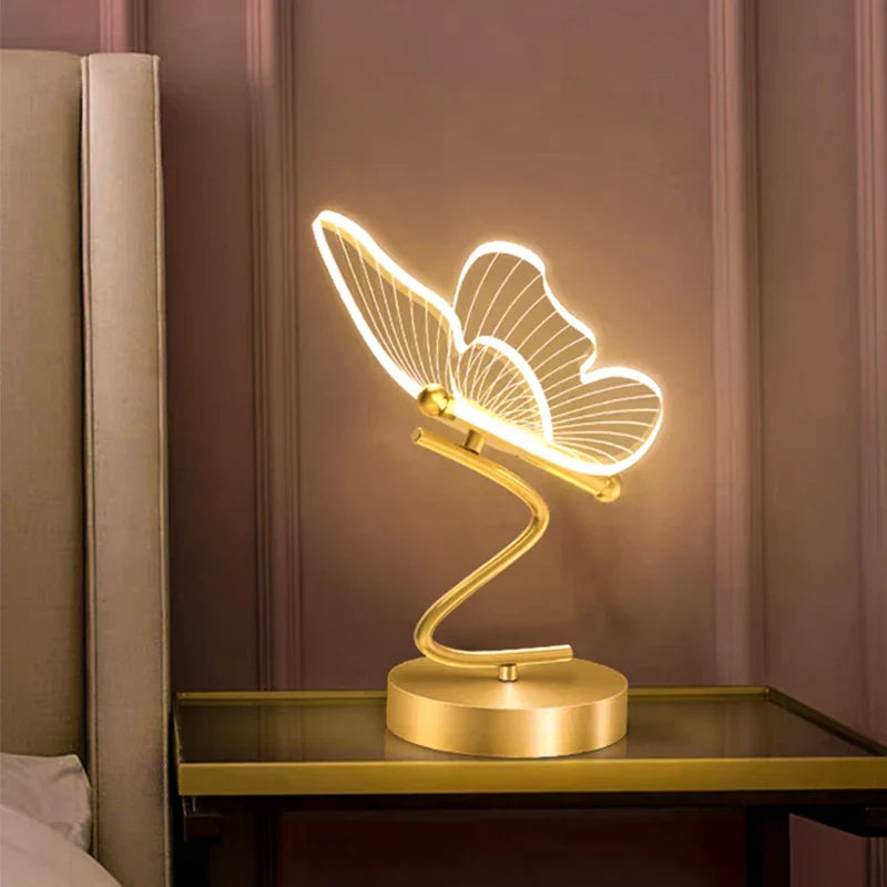 Auralume Tischleuchte | 3 Lichtfarben | Elegantes Schmetterlingsdesign | Gold & Acryl