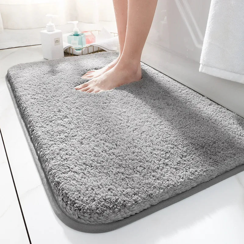 PlushDry – Luxus-Badematte für warme & trockene Füße!