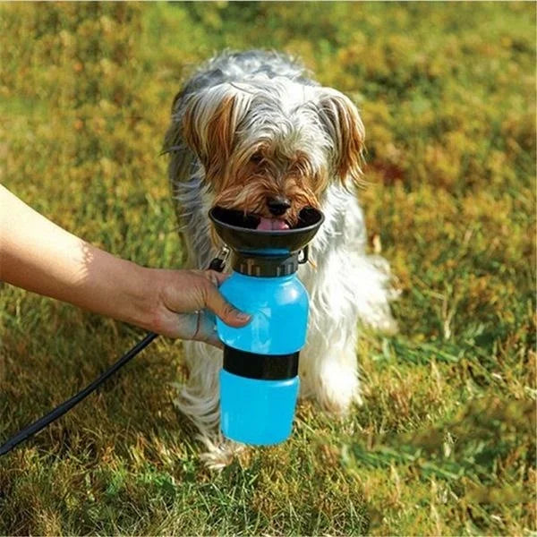 AquaBuddy 2-in-1 Haustierflasche | Integrierter Napf | Auslaufsicher & Leicht | Tragbar | Für Hunde & Katzen