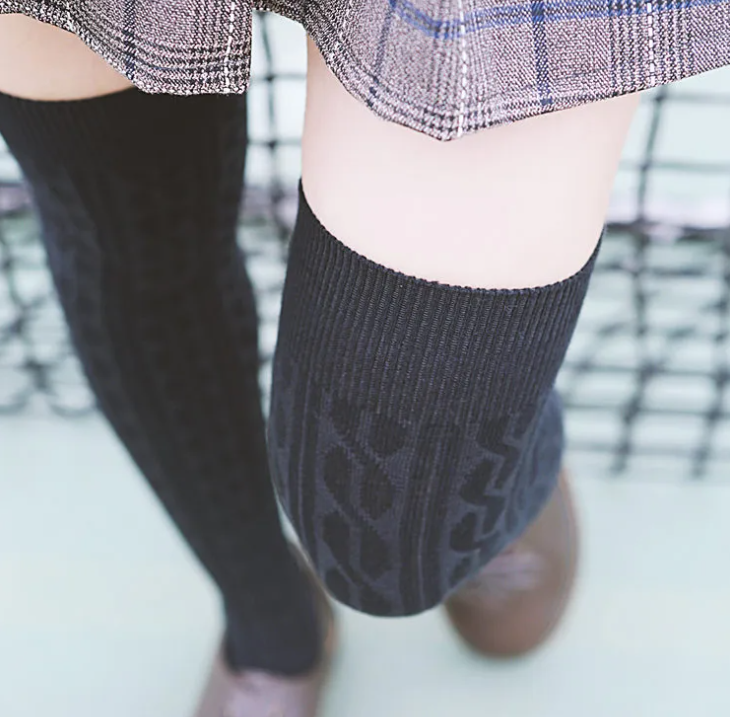 WarmLeg – Stilvolle Wärme mit College-Charme