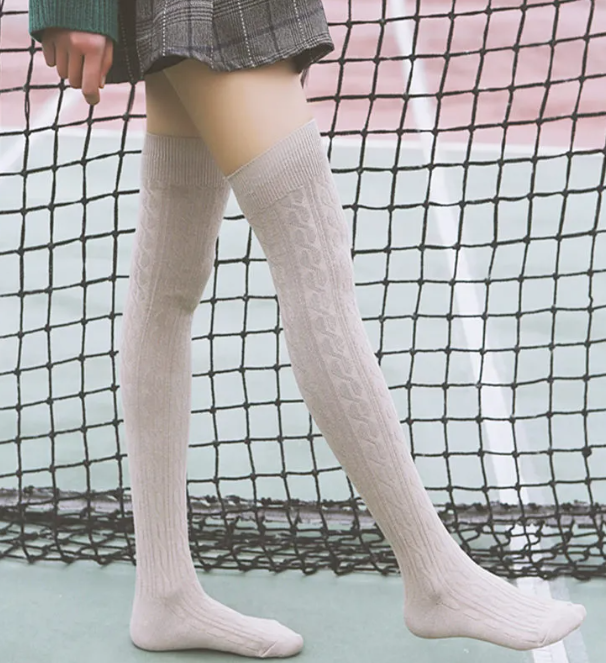 WarmLeg – Stilvolle Wärme mit College-Charme