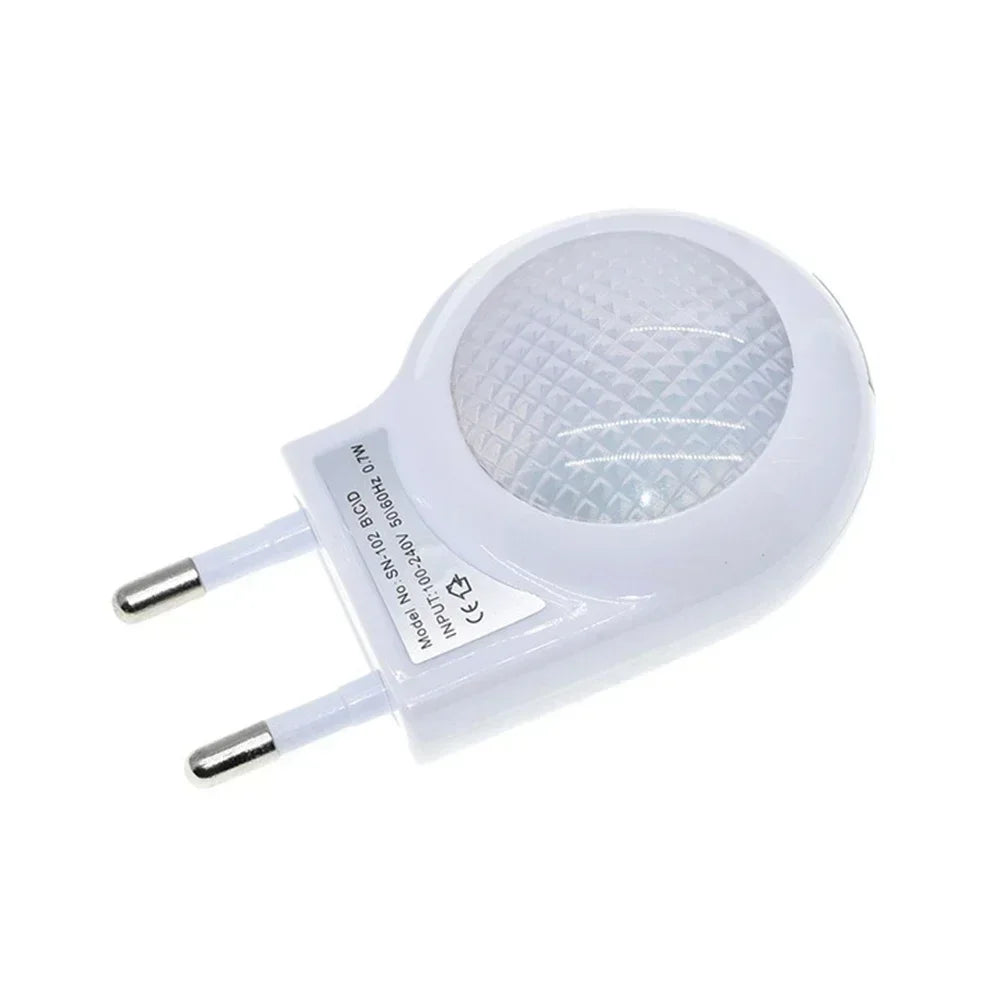 LumiShell Mini Nachtlicht | Mit Lichtsensor & EU-Stecker | Automatische LED-Wandlampe | Sanftes Warmlicht für Kinderzimmer & Schlafzimmer