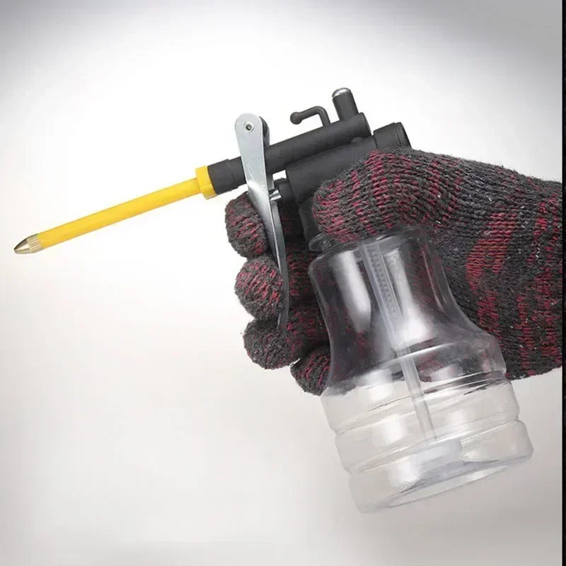 OilMaster FlexPump | Präzise Schmierung | 250 ml Transparent | Flexibler Auslauf & Hohe Druckleistung