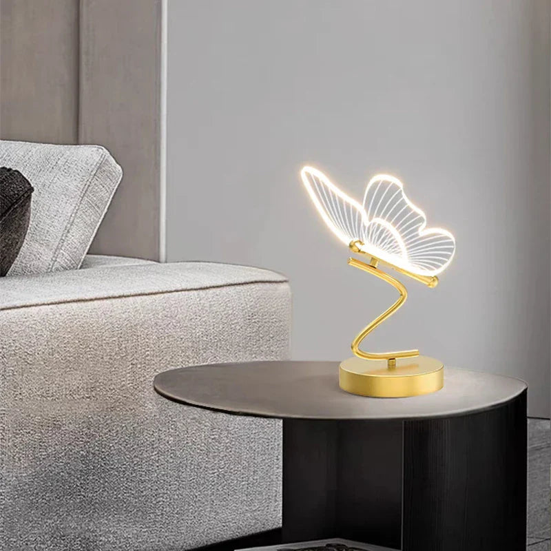 Auralume Tischleuchte | 3 Lichtfarben | Elegantes Schmetterlingsdesign | Gold & Acryl