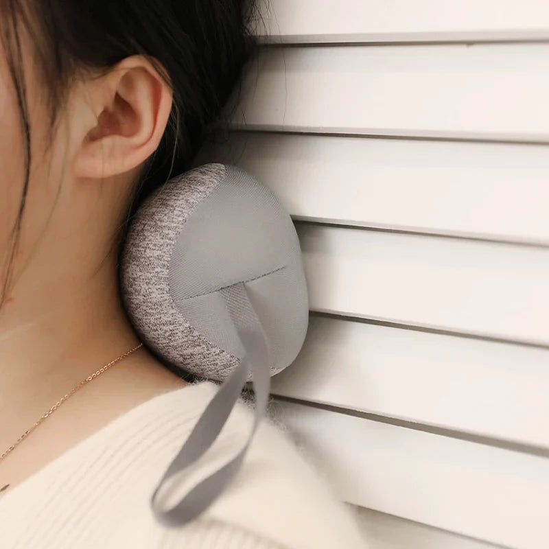 NeckEase Travel Pillow | Ergonomisch & Kompakt | Für Reisen und Büro