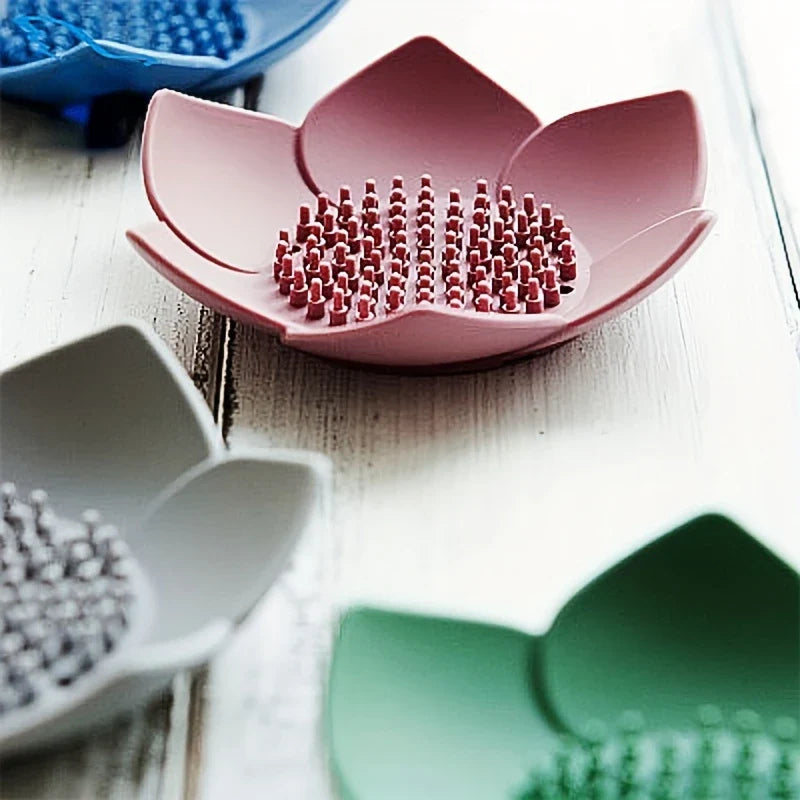 Drovalis Seifenhalter | Rutschfest & Hygienisch | Lotus-Design aus Silikon | Für Bad & Küche