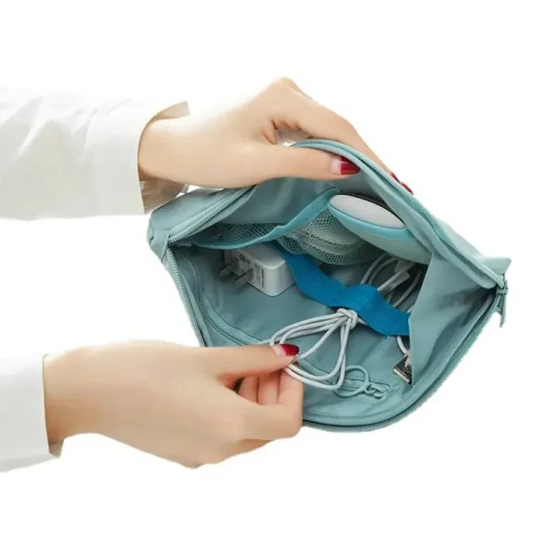 TechBox | Elektronik-Reisetasche | Wasserdicht | Kompakt und Praktisch