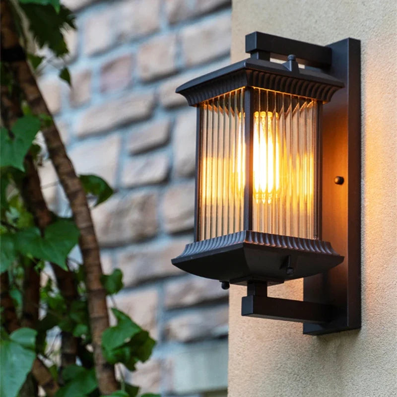 LumiVerra Außenwandleuchte | Aluminium & Glas | E27 Fassung | Wetterfest | Braun