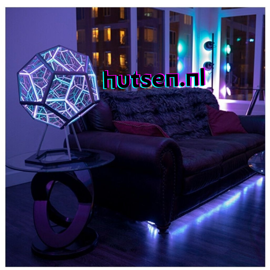 CosmoGlow - Futuristische Dodekaeder-Lampe mit Tiefeneffekt