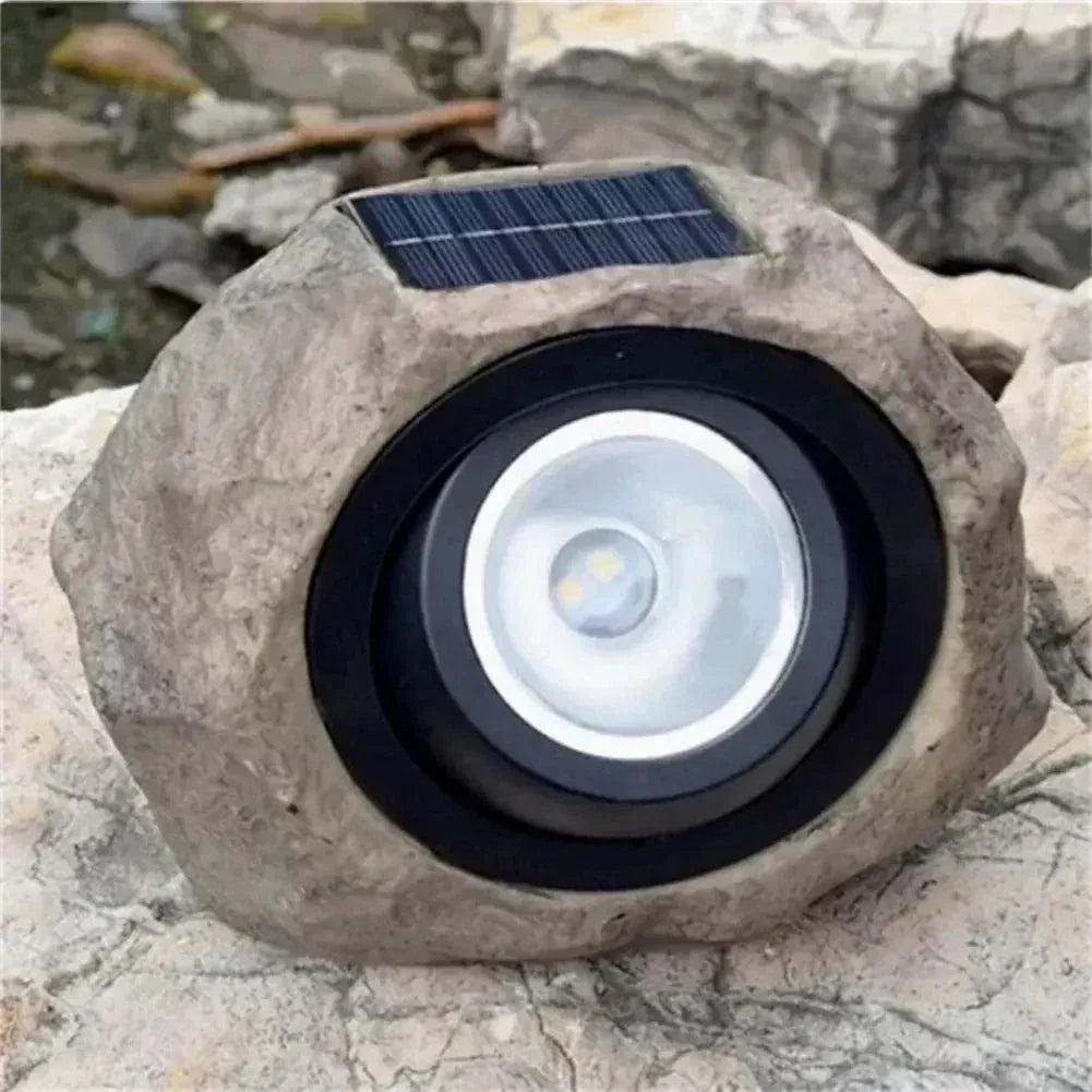 LumaStone SolarGlow | Solarbetriebene Gartenleuchte | Steinoptik | 8 Stunden Leuchtdauer