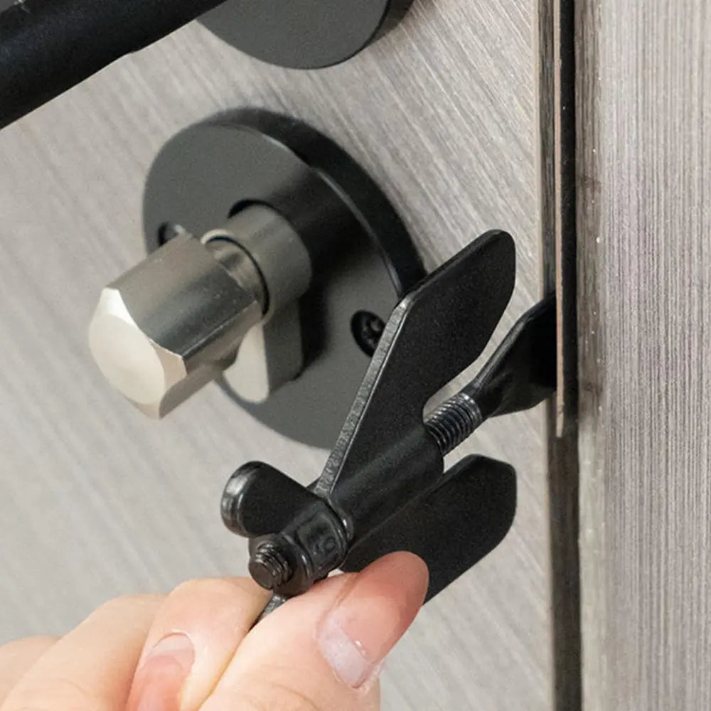 SafeStay – Deine tragbare Türsicherung für unterwegs!