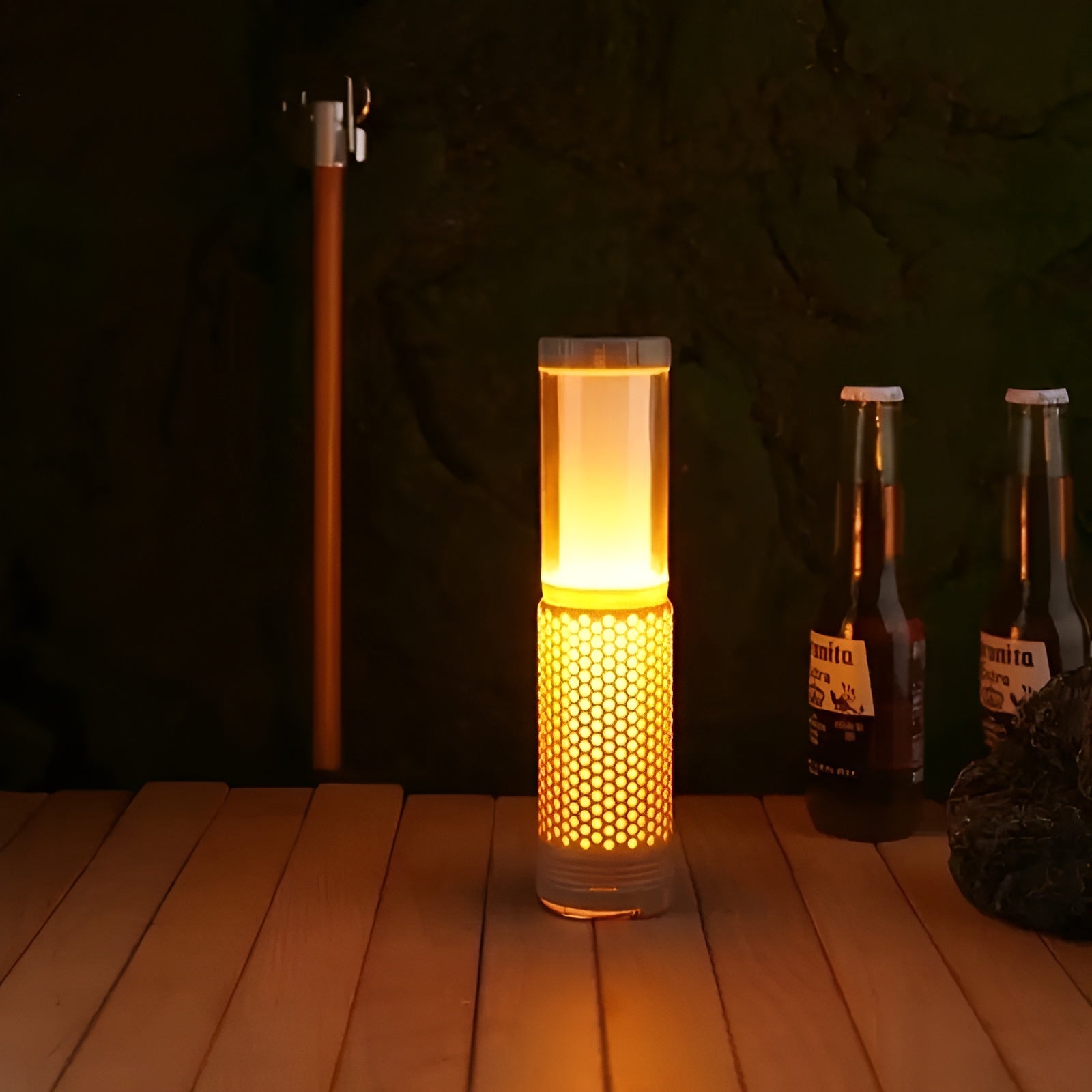 CampiLume LED Campinglampe | Höhenverstellbar & Wiederaufladbar | 30 Stunden Laufzeit