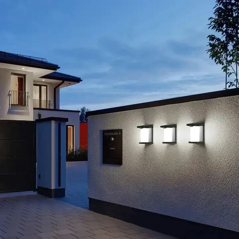 Lumano MotionGuard LED | Außenlampe mit Sensor | Warmweiß & IP65 Wetterfest