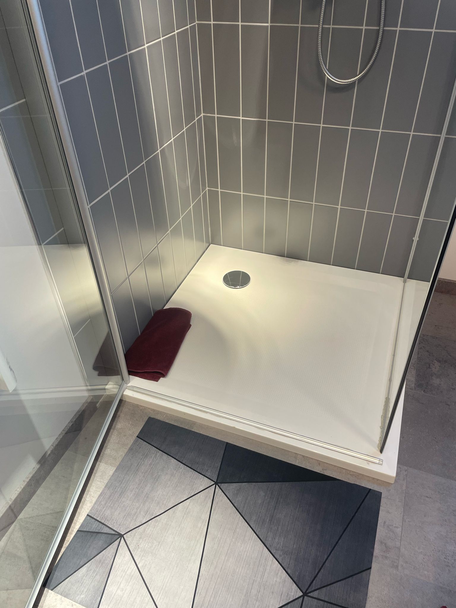 DryLux – Trockene Füße & Luxusgefühl im Bad!