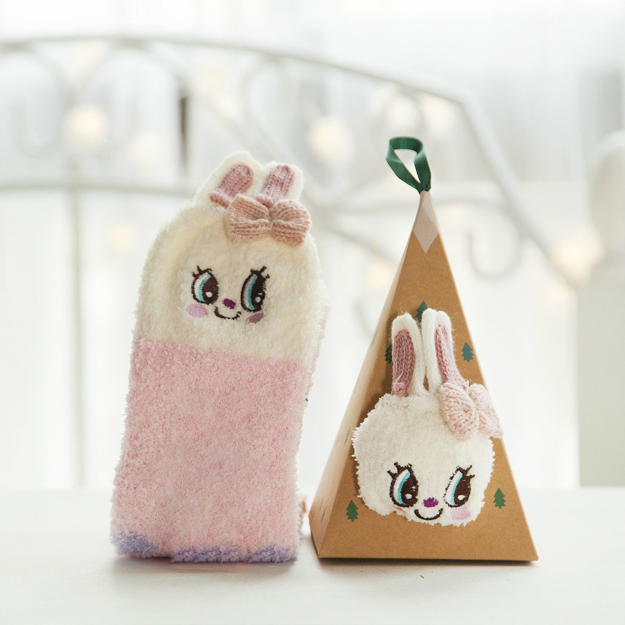 CozyJoy – Kuschelige Weihnachtssocken für warme Herzen