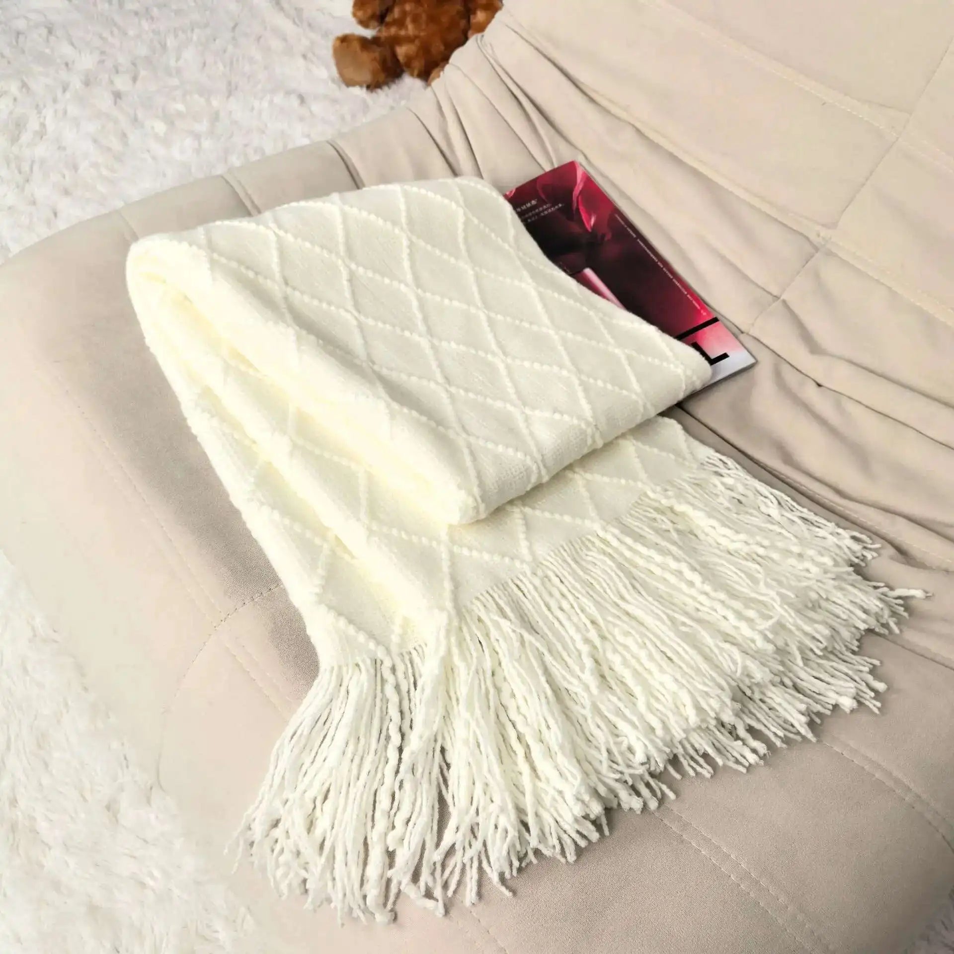 Gestrickte Decke NordicEase | Weiche Sofa- und Bettdecke | Skandinavisches Design Wohnzimmerdecke | 130 × 160 cm