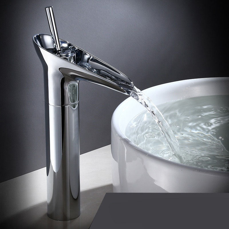 AquaFlow Waterfall Faucet | Elegantes Design | Antik-Bronze-Optik