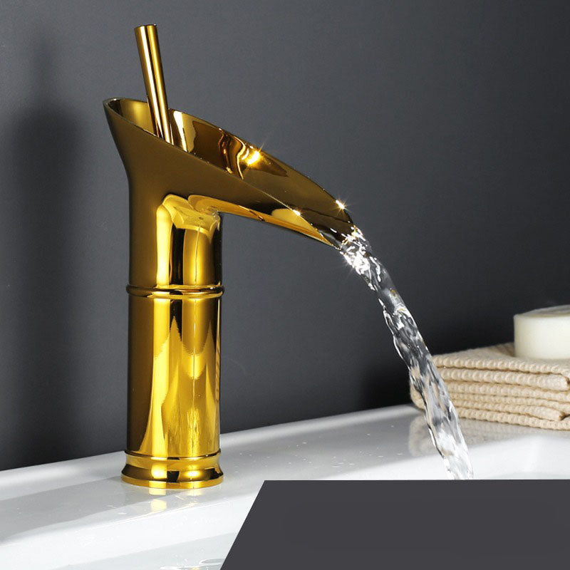 AquaFlow Waterfall Faucet | Elegantes Design | Antik-Bronze-Optik