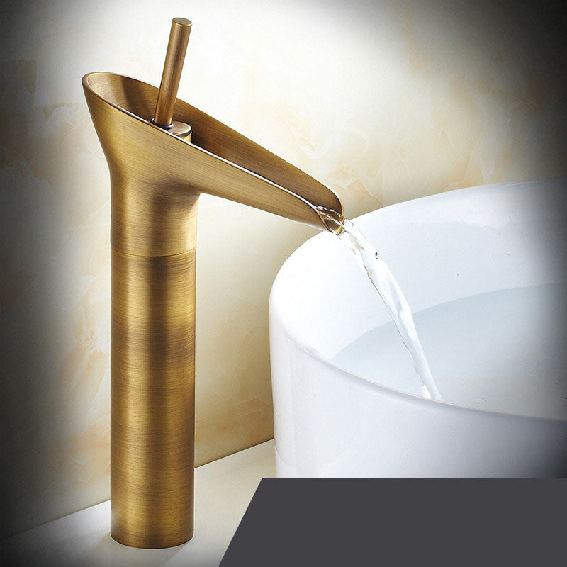 AquaFlow Waterfall Faucet | Elegantes Design | Antik-Bronze-Optik