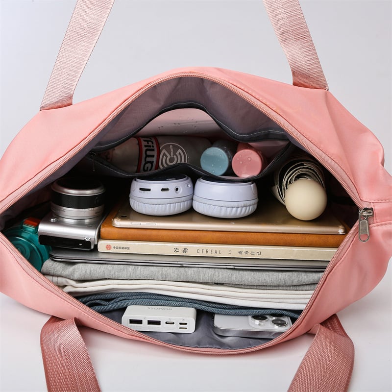 RollAway™ – Leichter Koffer mit Rollen & Trockennass-Trennung