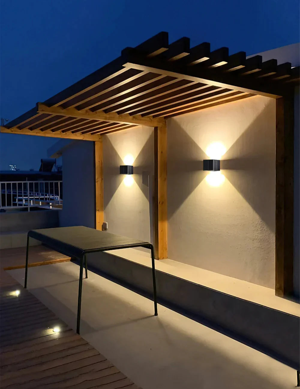 LumaRay | Solar-Wandleuchte | Wetterfest, Automatisches Ein-/Ausschalten & 12 Stunden Leuchtdauer | Für Terrasse & Garten