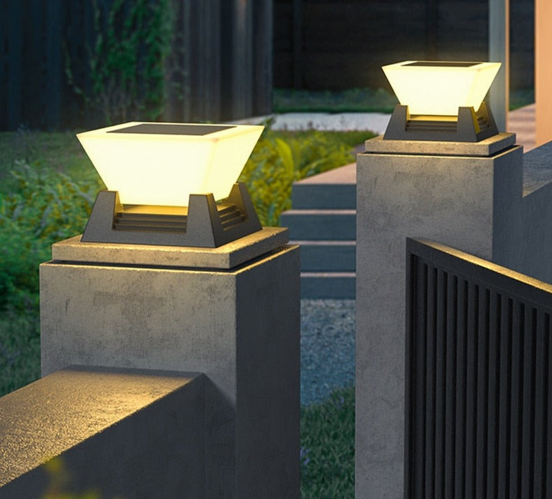 Lumora Solar-Wandleuchte für Außenbereiche | Automatischer Lichtsensor, IP65 wetterfest, bis 12h Leuchtdauer | Ideal für Garten, Terrasse, Hauswand & Eingangsbereich