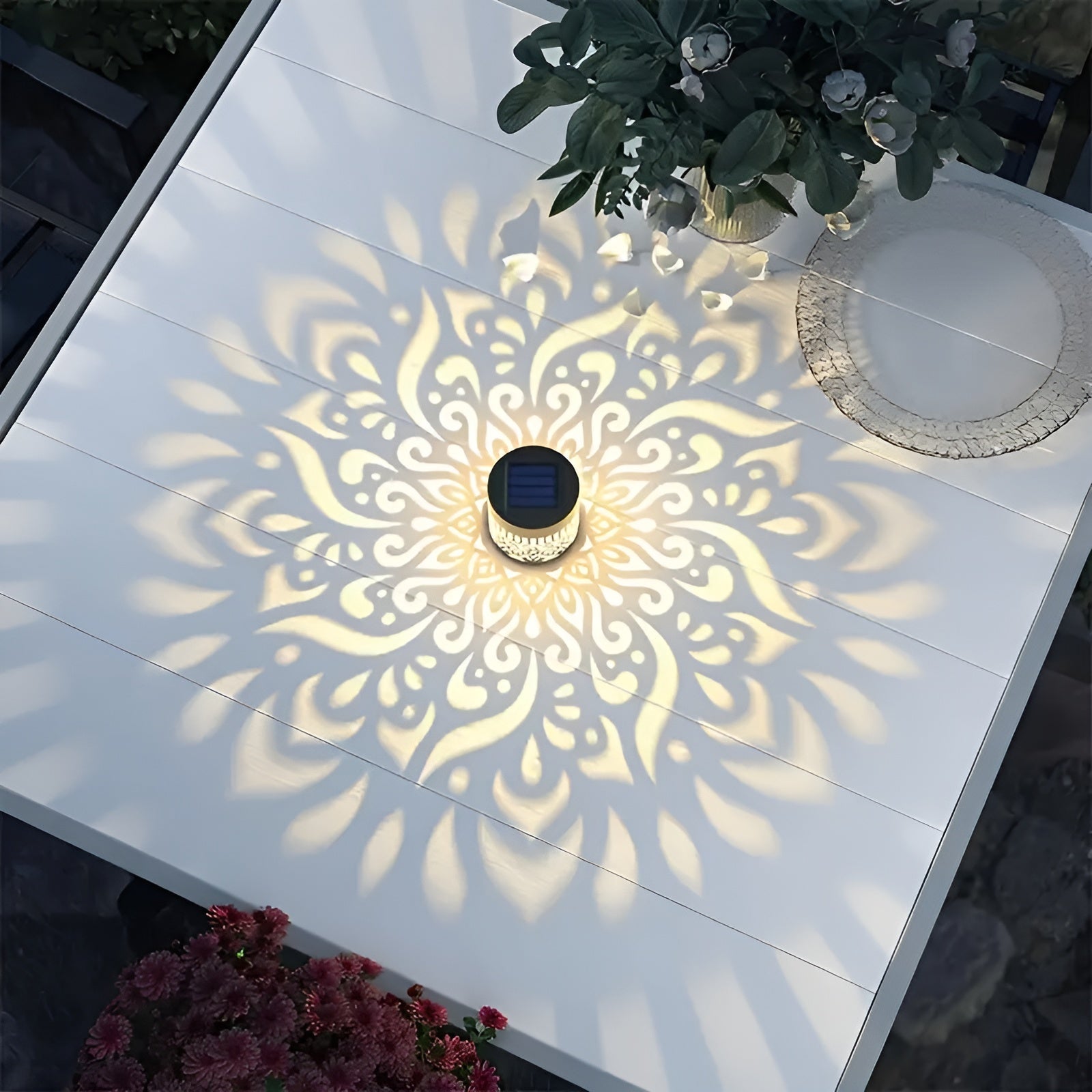SolaraBeam | Solarbetriebene Wandleuchte | Automatischer Dämmerungssensor | IP65 Wasserdicht