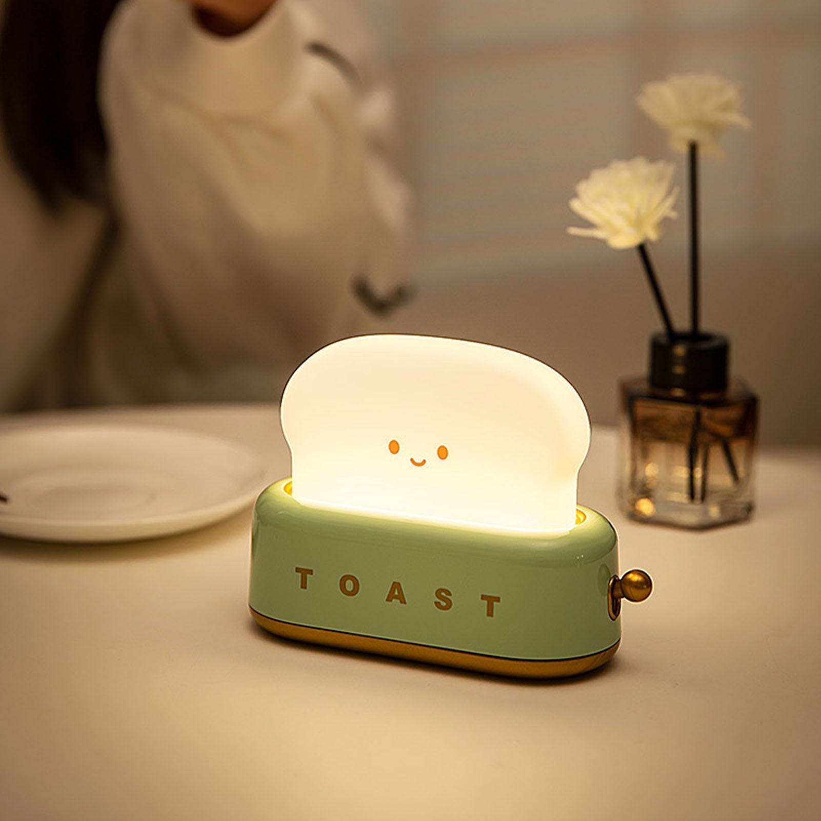 ToastGlow | LED-Nachtlicht | Stufenlos Dimmbar, Timer & Mobiles Design | Für Kinderzimmer & Schlafzimmer
