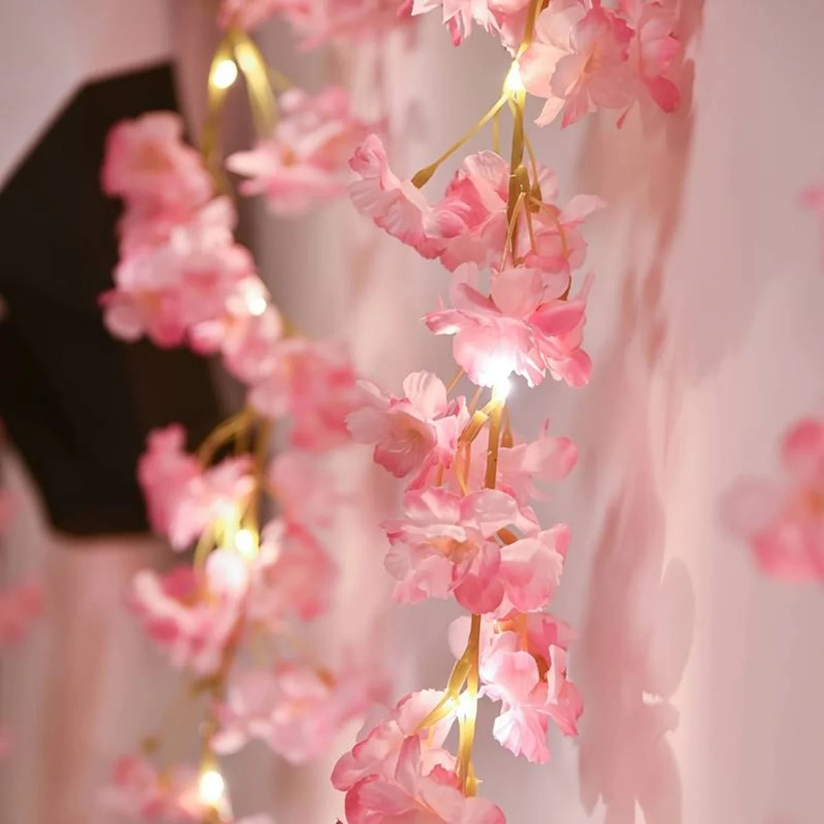 SakuraGlow Kirschblüten-Lichterkette | 20 LED Girlande | Romantische Schlafzimmer- & Partydekoration