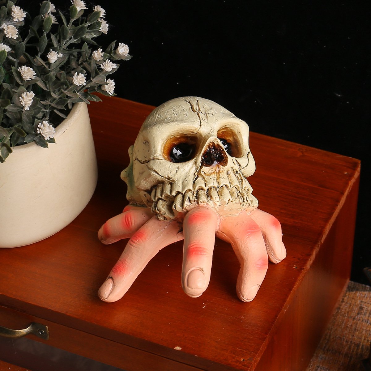 BoneCreep – Die Hand aus der Unterwelt!