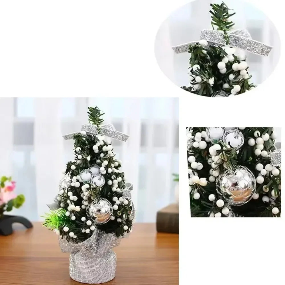EverJoy | Miniatur-Weihnachtsbaum-Tischornament | Künstliche Tannenzweige mit Stoffständer | 20 cm