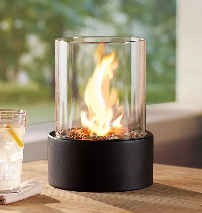 LumoFlare Tischlaterne | Tragbare Deko-Lampe mit Flammeneffekt | Modernes Design aus Stahl & Glas | Für Innen & Außen