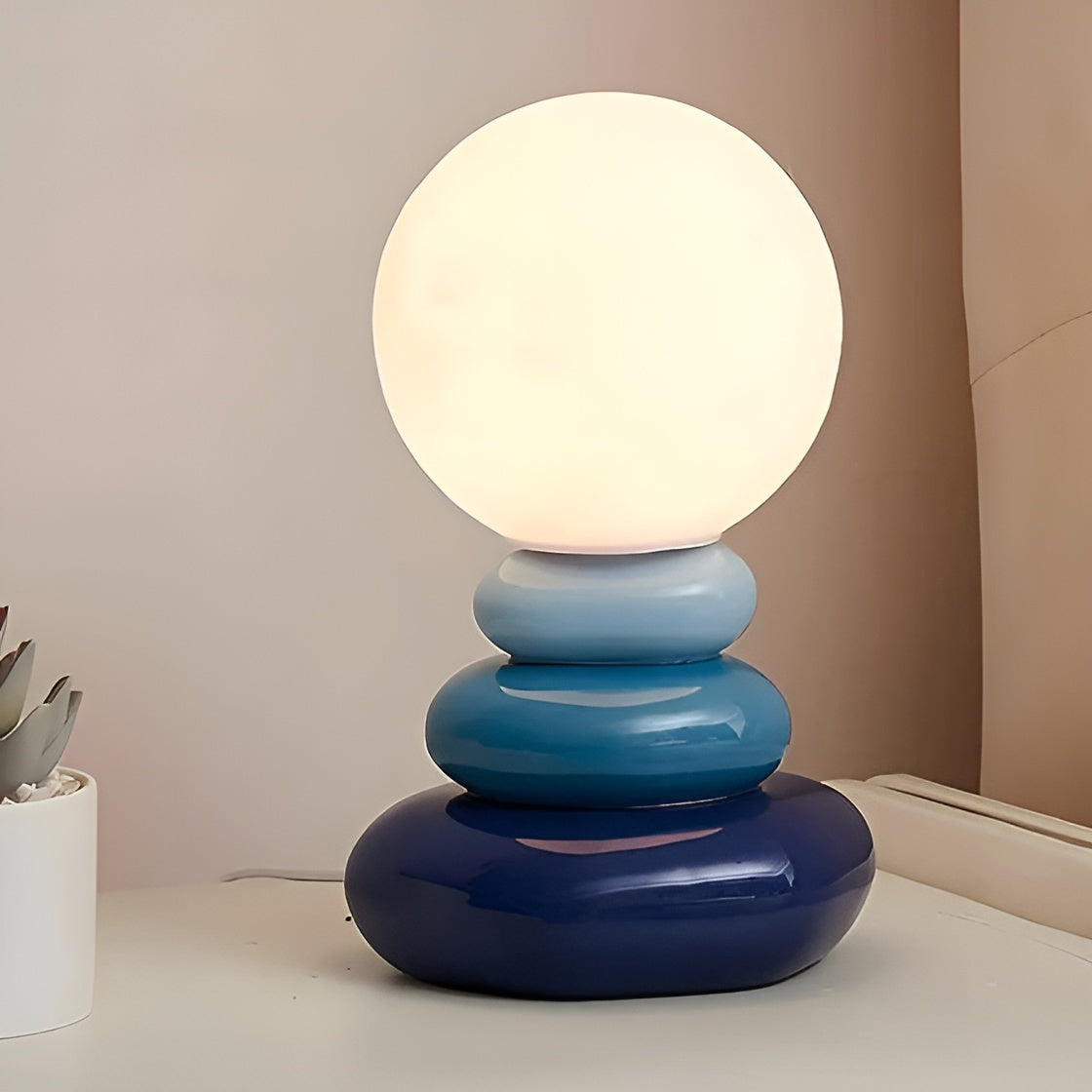 Zenovora Tischlampe | Keramikleuchte in Kieselstein-Optik | Warmweißes LED-Licht | Handgefertigt & Zen-inspiriert | Für Schlafzimmer & Wohnzimmer