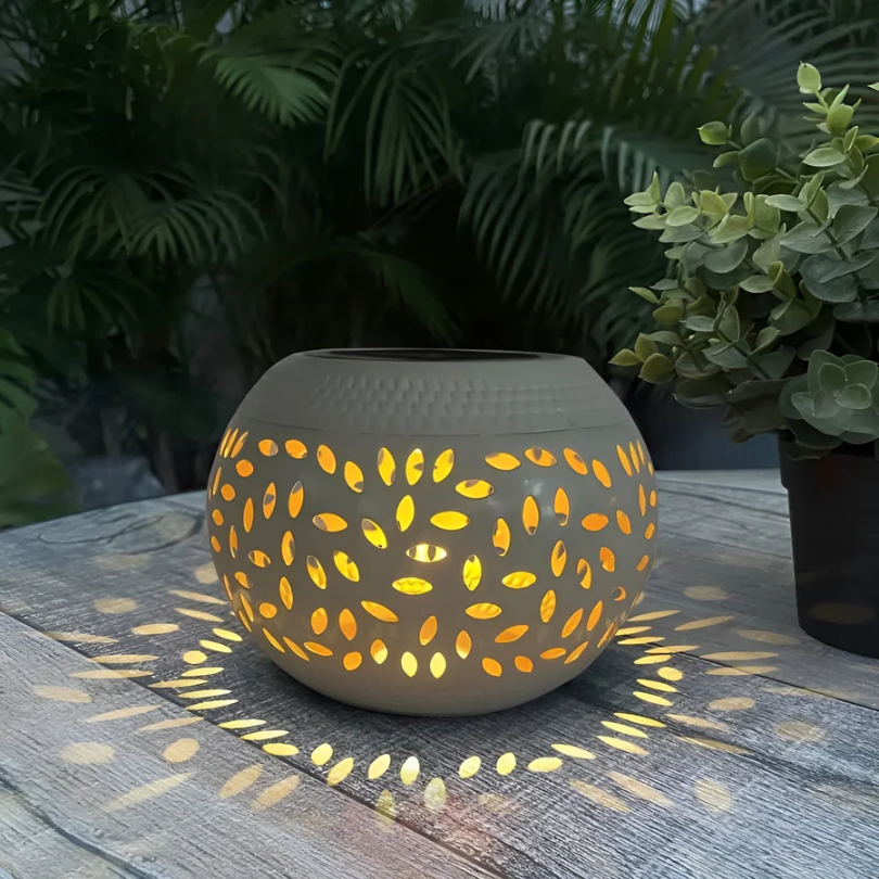LunoraGlow | Solar Gartenleuchte | Dekoratives Lichtmuster | Wetterfest & Kabellos
