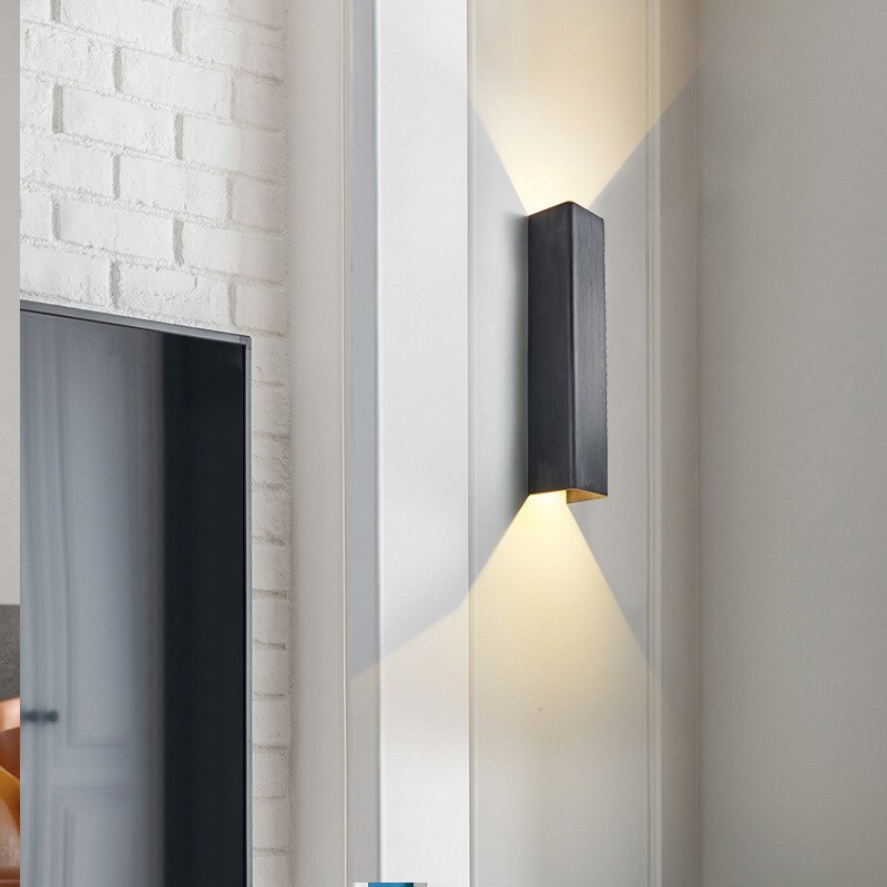 LumoSphere | Solar Up-Down Wandleuchte LED | Energiesparend & Automatisch | 3 Lichtfarben