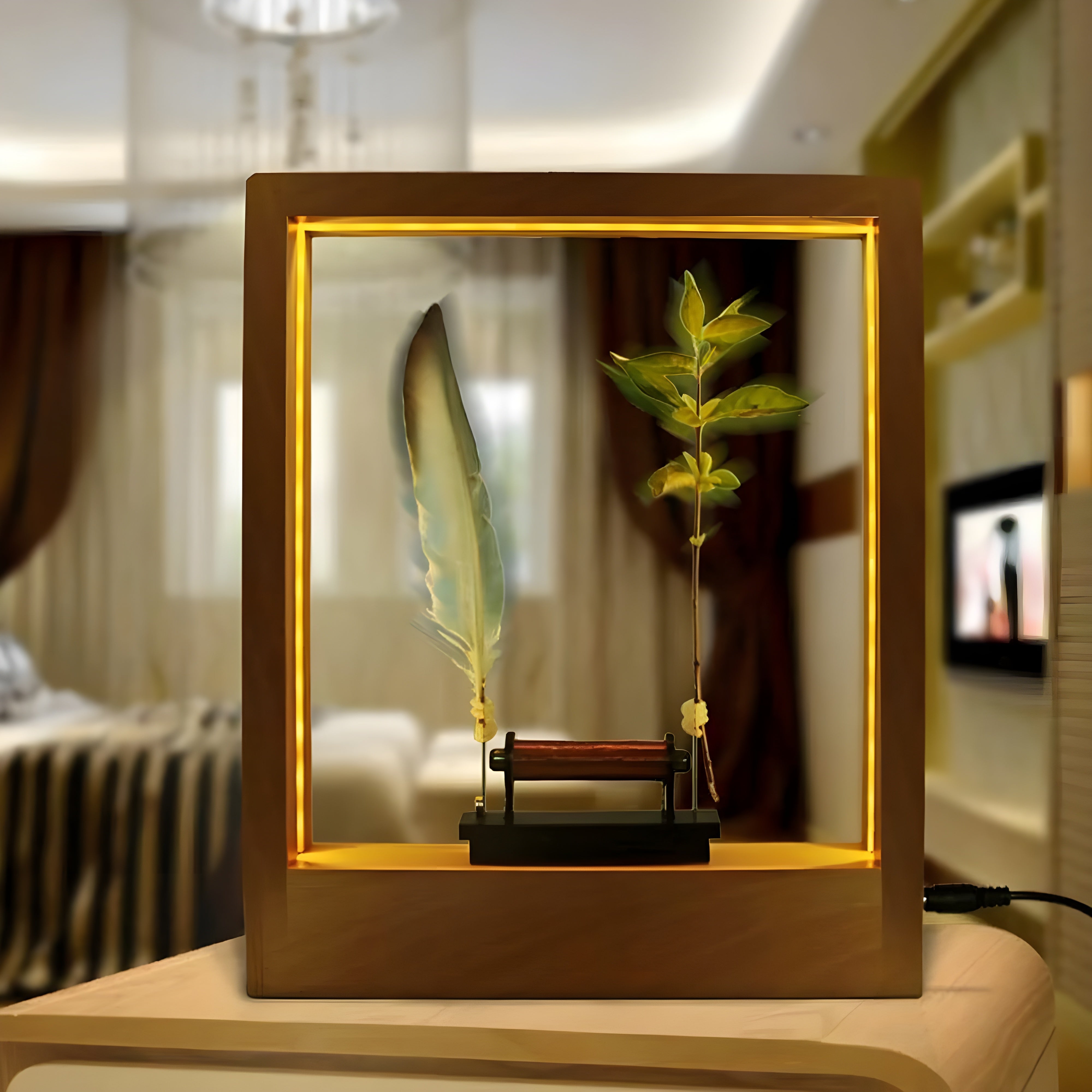 Aethera Float | Schwebelampe mit Federdesign | Warmes LED-Licht | 3D-Effekt aus Holz