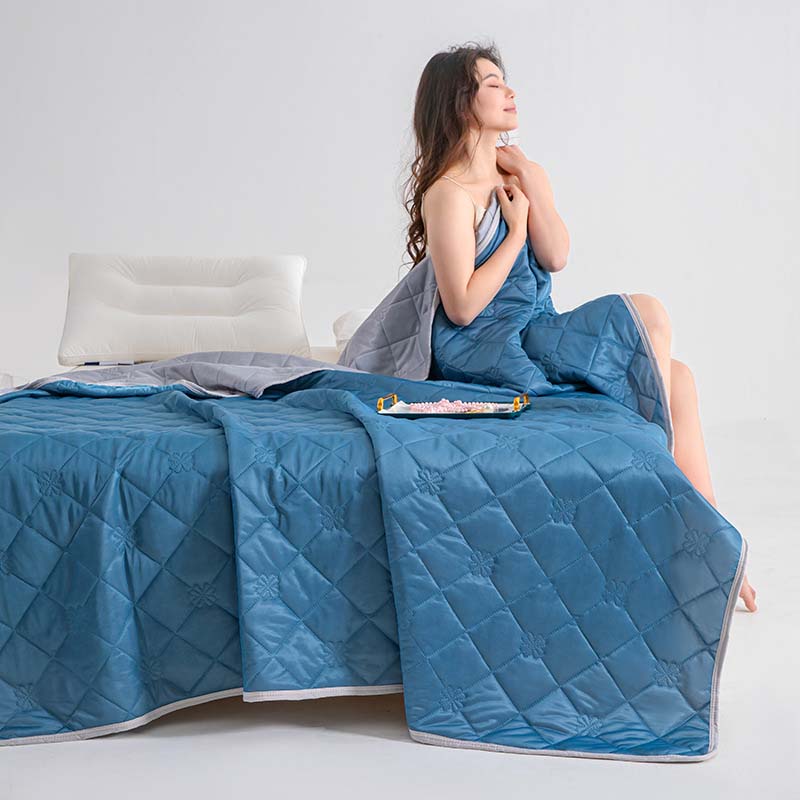 ChillBreeze – Die Decke für erholsamen Schlaf in heißen Nächten!