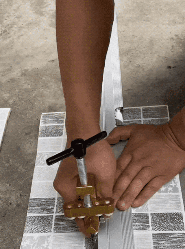 EaseCut – Saubere Glas- & Fliesenschnitte in Sekunden!