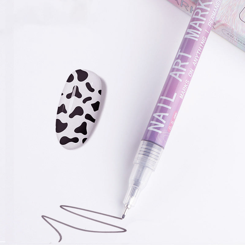 NailMaster – Kreative Nagelkunst wie aus dem Studio!