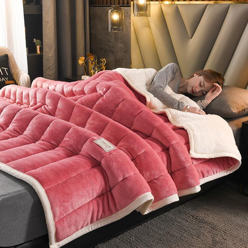 50% RABATT | WoolCuddle – Plüschdecke aus Wolle für Ultimativen Komfort [Letzter Tag Rabatt]