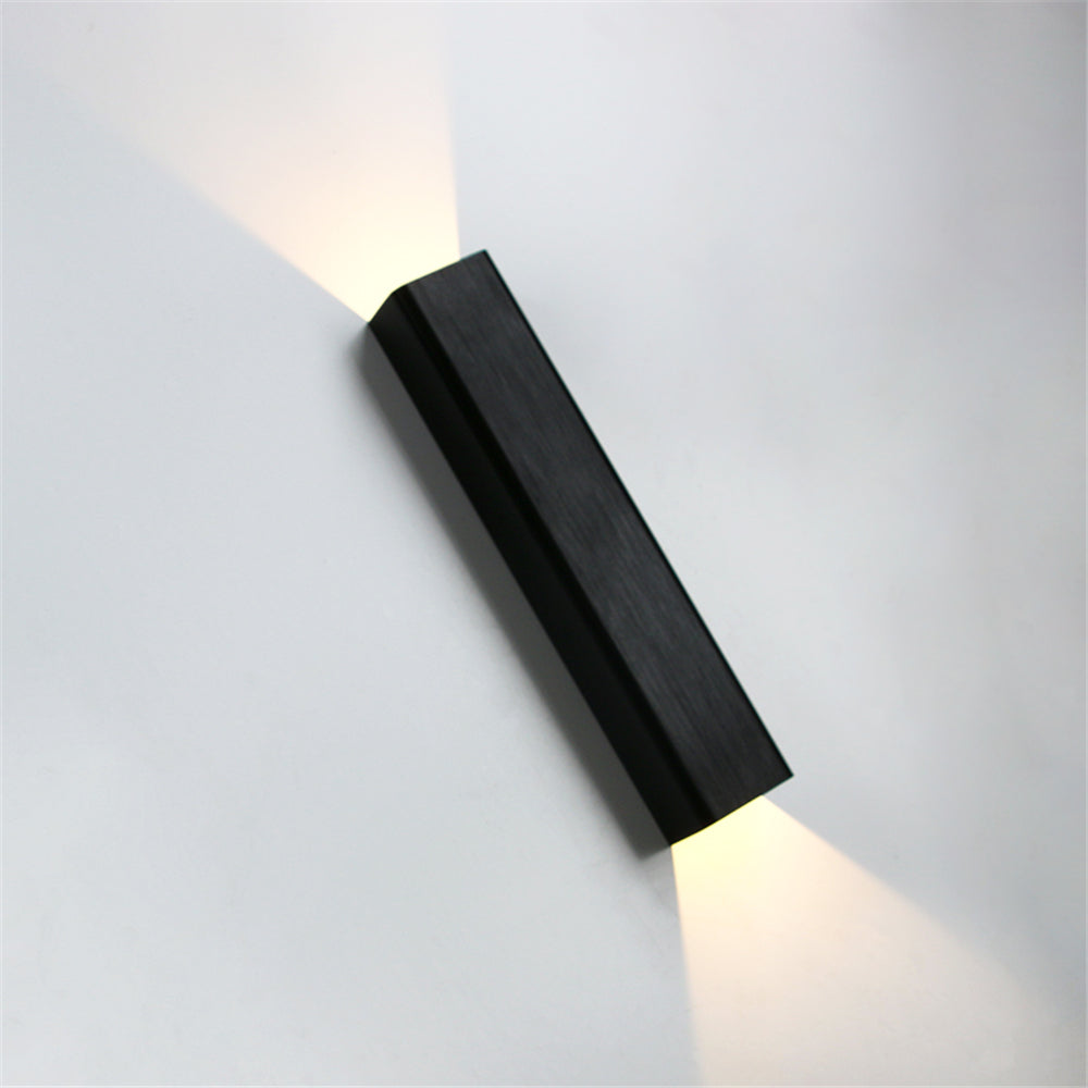 LumoSphere | Solar Up-Down Wandleuchte LED | Energiesparend & Automatisch | 3 Lichtfarben