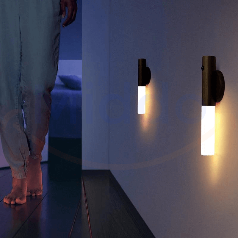 SensorLight - Kabellose Wandleuchte aus Holz